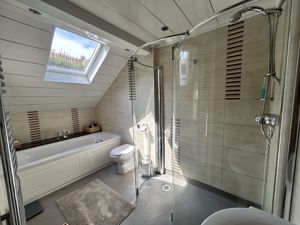 Photo 32- click for photo gallery